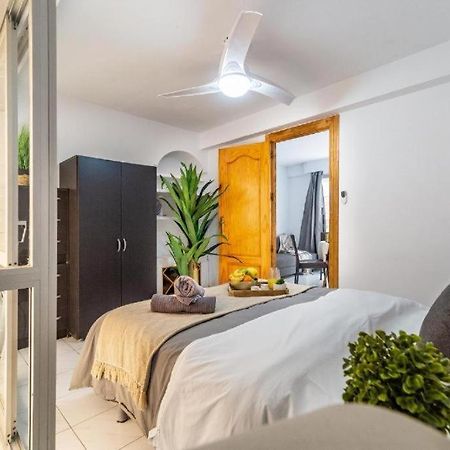 דירות Boutique Living פואנגירולה מראה חיצוני תמונה